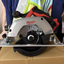 Milwaukee circular saw 6 1/2
