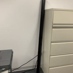 Quartet Pull Down Screen