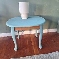 Side Table  /  Lamp Table 