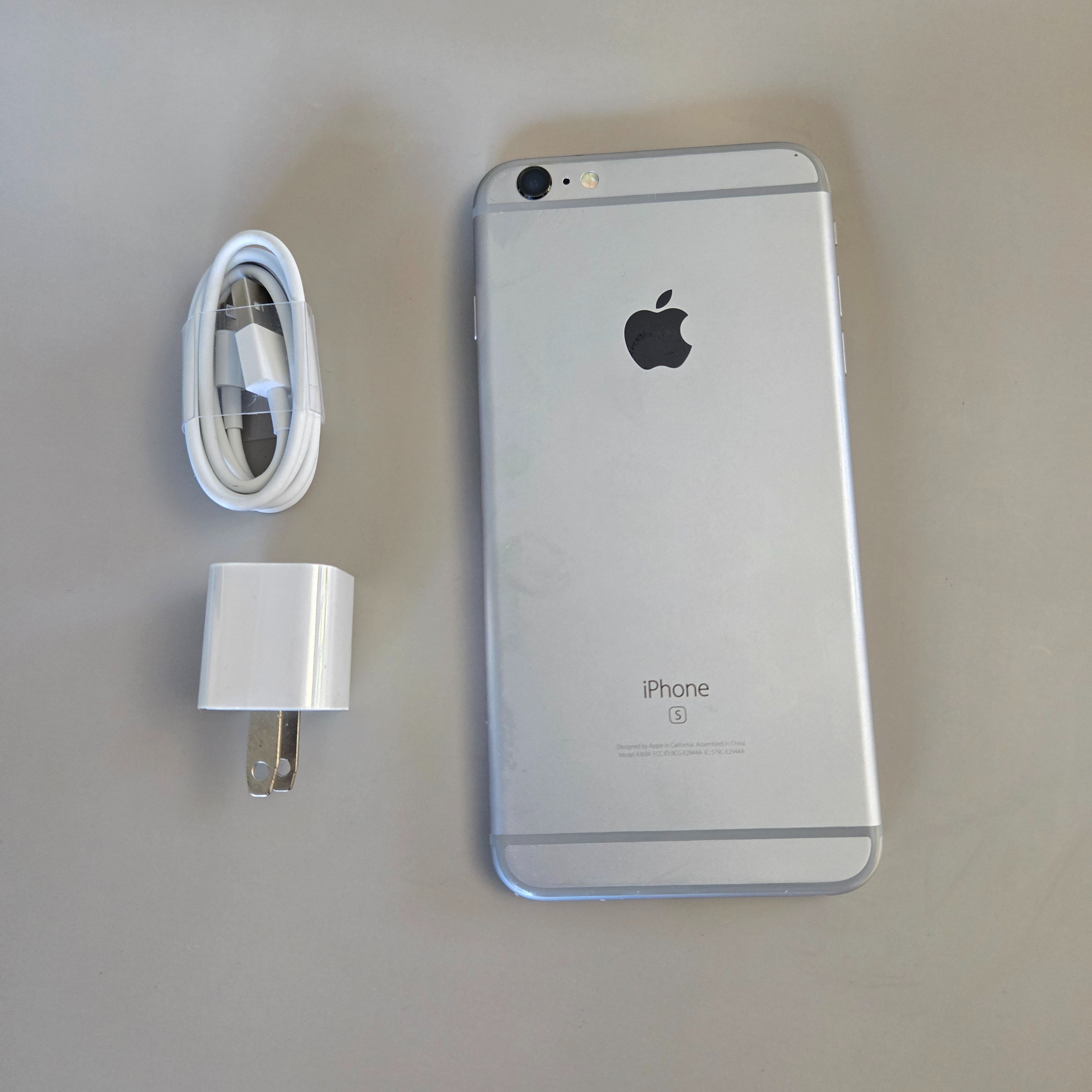 Apple iPhone 6s Plus - UNLOCKED - Like New
