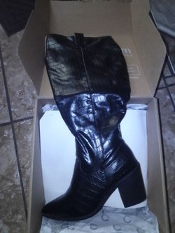 Knee high black leather boots for women 6 1/2