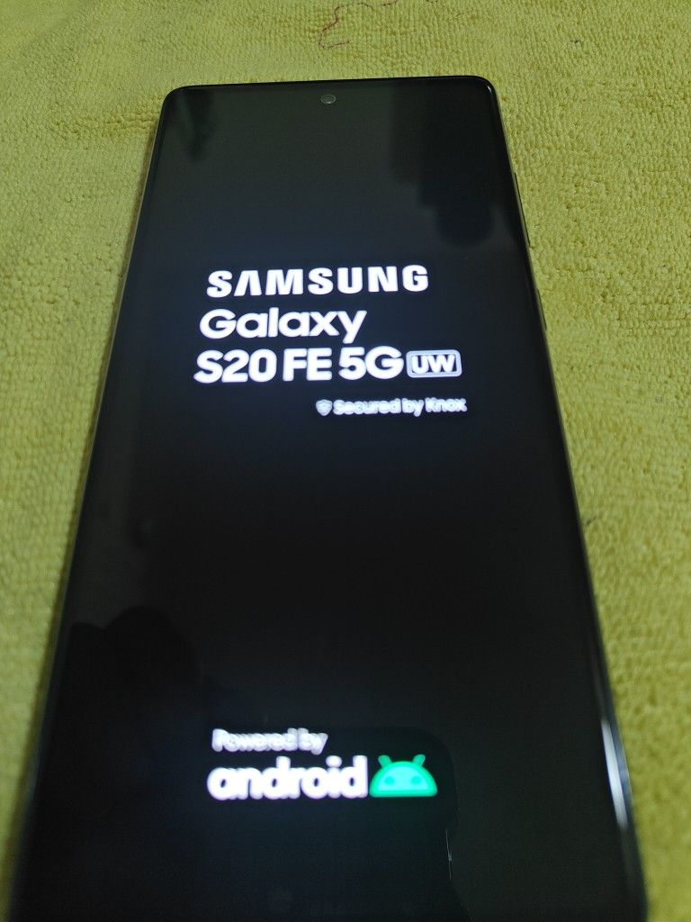 Samsung Galaxy S20 FE   Unlocked Any Sim Card 