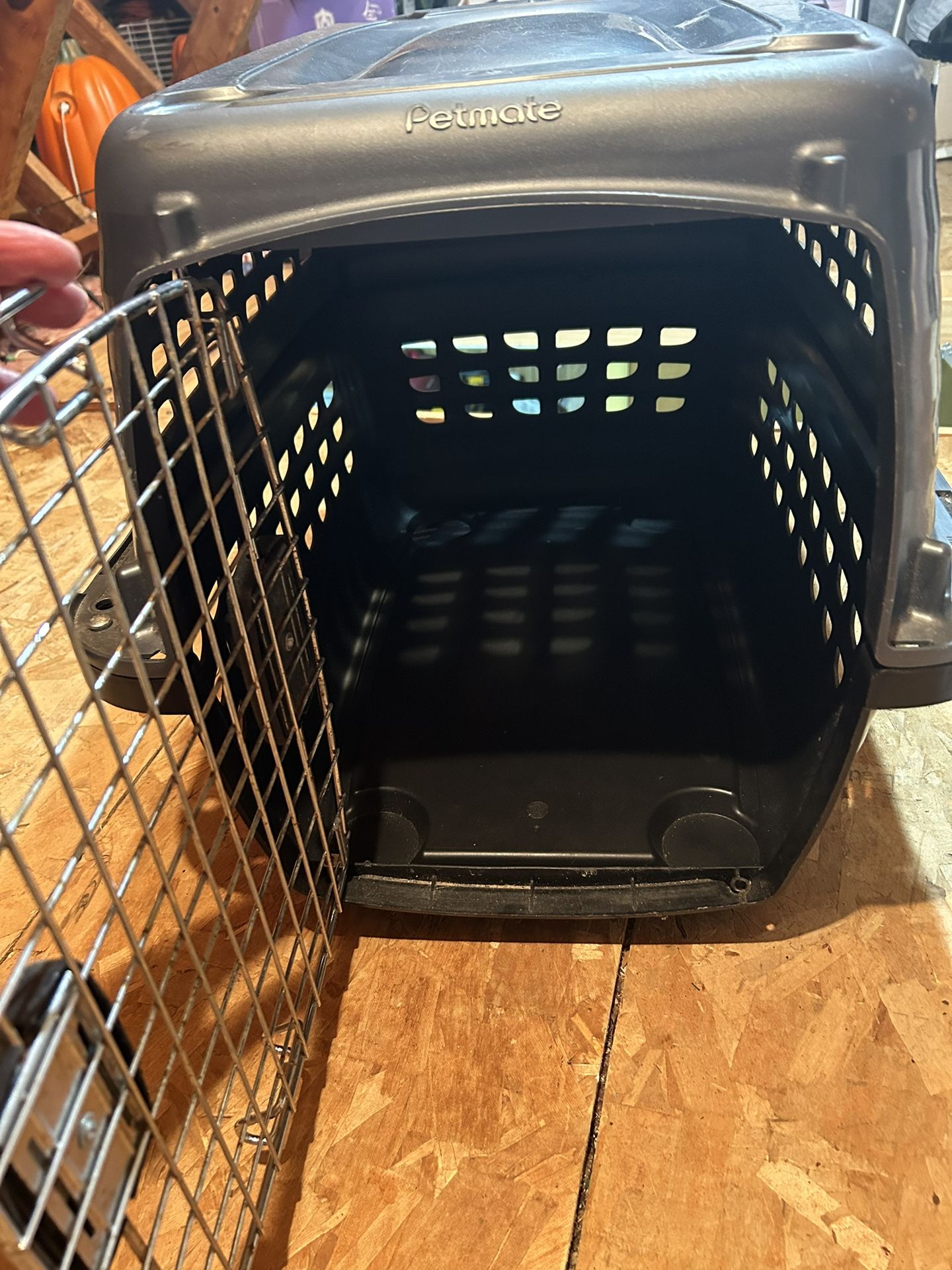 Pet carrier good for two small dogs or one medium size dog $40