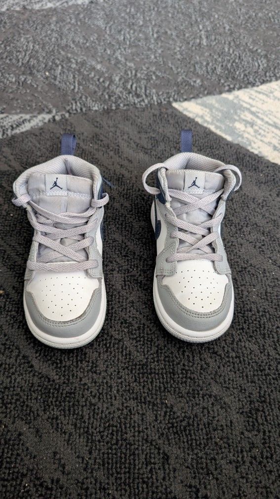 Air Jordan 1 Mid Wolf Grey/ Midnight Navy Toddler's Sneaker