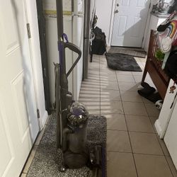 Upright Dyson Vacuum