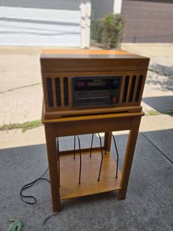 Wooden Record/DVD/Cassett Player With Stand