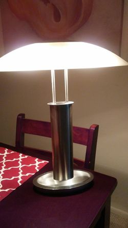 Desk lamp