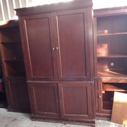Wood Entertainment Center 