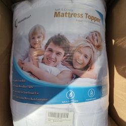 Full Size Matress Pad/topper