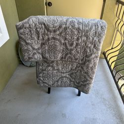 Twin Comforter W/Sham