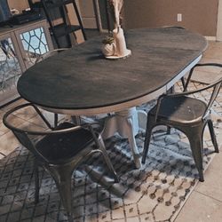 Table & Rug