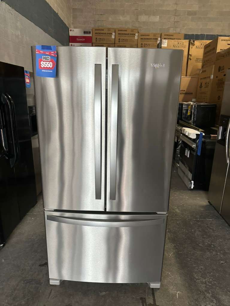 SAMSUNG. REFRIGERATOR 36” REFRIGERADOR NEVERA HELADERA FRIDGE WORKING PROPERLY GOOD CONDITION DELIVERY FREE
