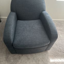 Pottery Barn  Farmhouse Swivel Armchair