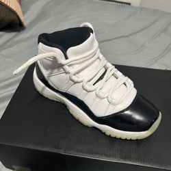 Jordan 11 grattitude Size 7