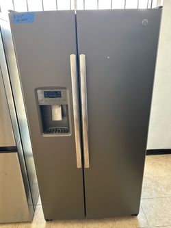 GE Slate Steel Refrigerator W Ice & Water