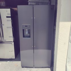 brand new condition GE slate side-by-side ice and water fridge with