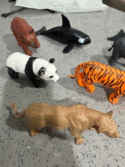 Safari Plastic Animal Figures /Toy