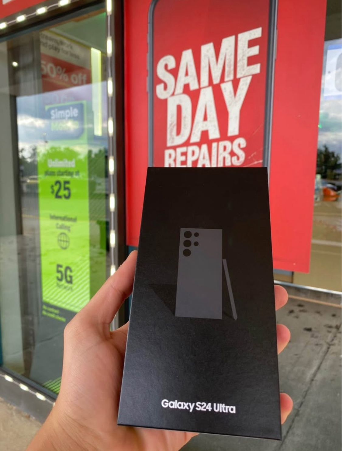 Unlocked Samsung S24 Ultra 512GB- $85 to start (financing)