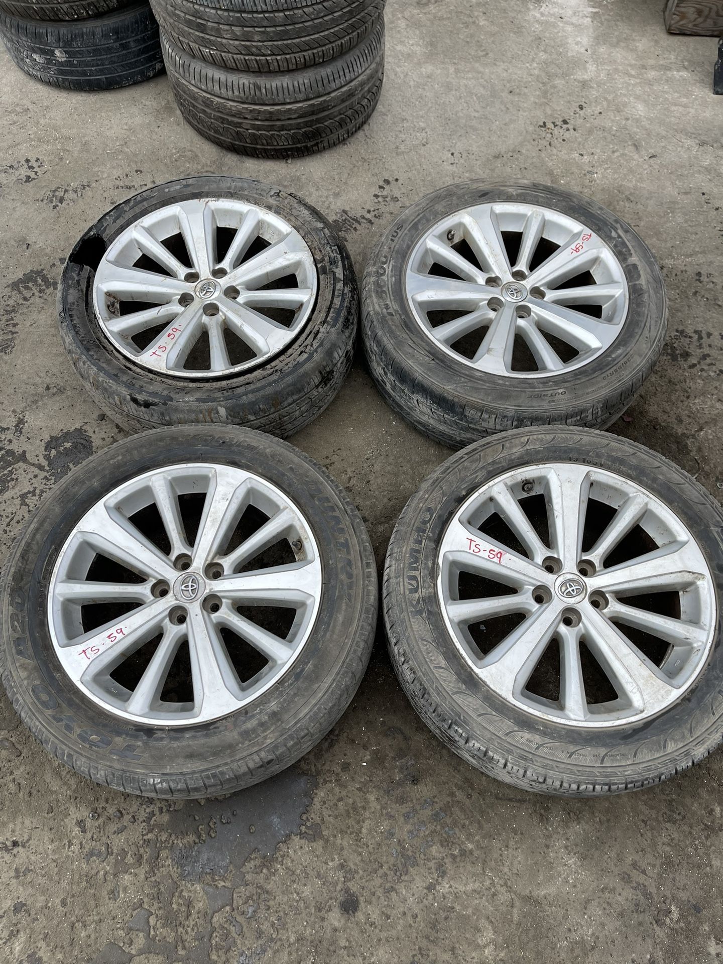 2008-2013 Toyota Highlander Rims Tires Wheels Original Used OEM R19