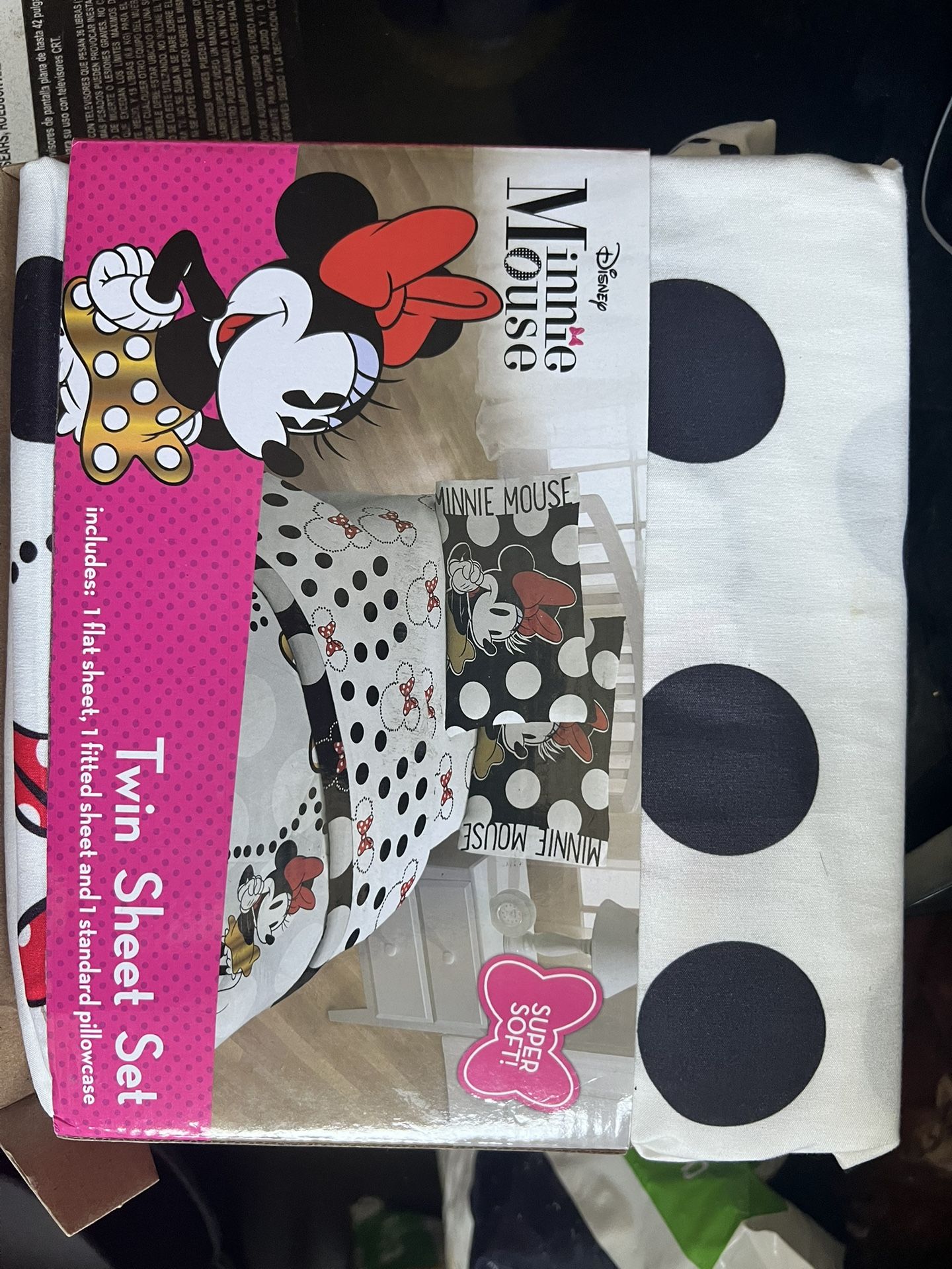 Brand New Minnie Mouse Super Soft Twin Sheet & Throw