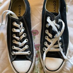 “ Converse” Tennis Shoes 