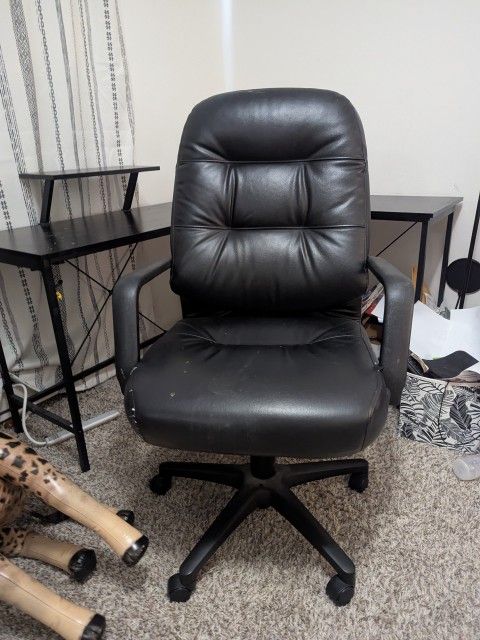Office Chair Decent Condition