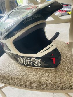 Motorcycle helmet 