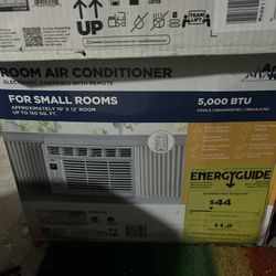 Arctic King Room Air Conditioner