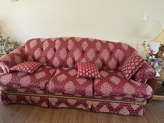 5 Seat Sofa Set With 8 Cushions