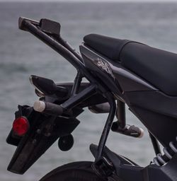 Kawasaki Z125 wheelie bar
