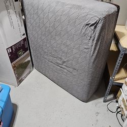 XL Ottoman Or Raised Dog Bed 4ft x 4ft (18inch Height)