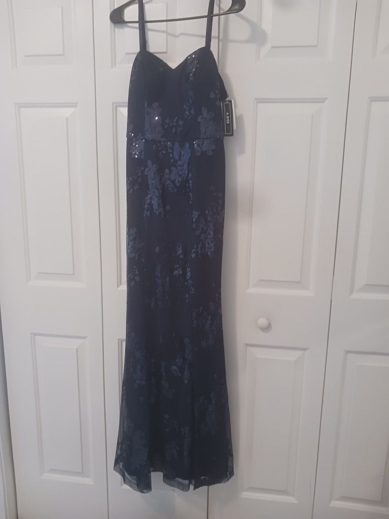 Beautiful Brand-new Party Dress, Size 9