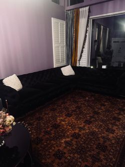 Large Black Velvet Tufted L-Shaped Sectional Sofa