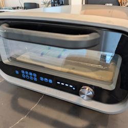 Pizza Oven - Electric (Almost New)