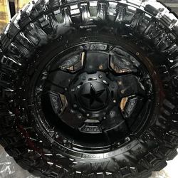 **NEW MAXXIS RAZR M/T ON ROCKSTAR WHEEL**