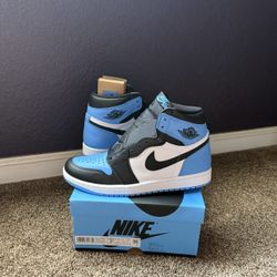 Brand New 2023 Jordan 1 Retro High O G ‘UNC Toe’ Men’s Size 9.5