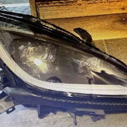 2024 Subaru BRZ Right headlight 