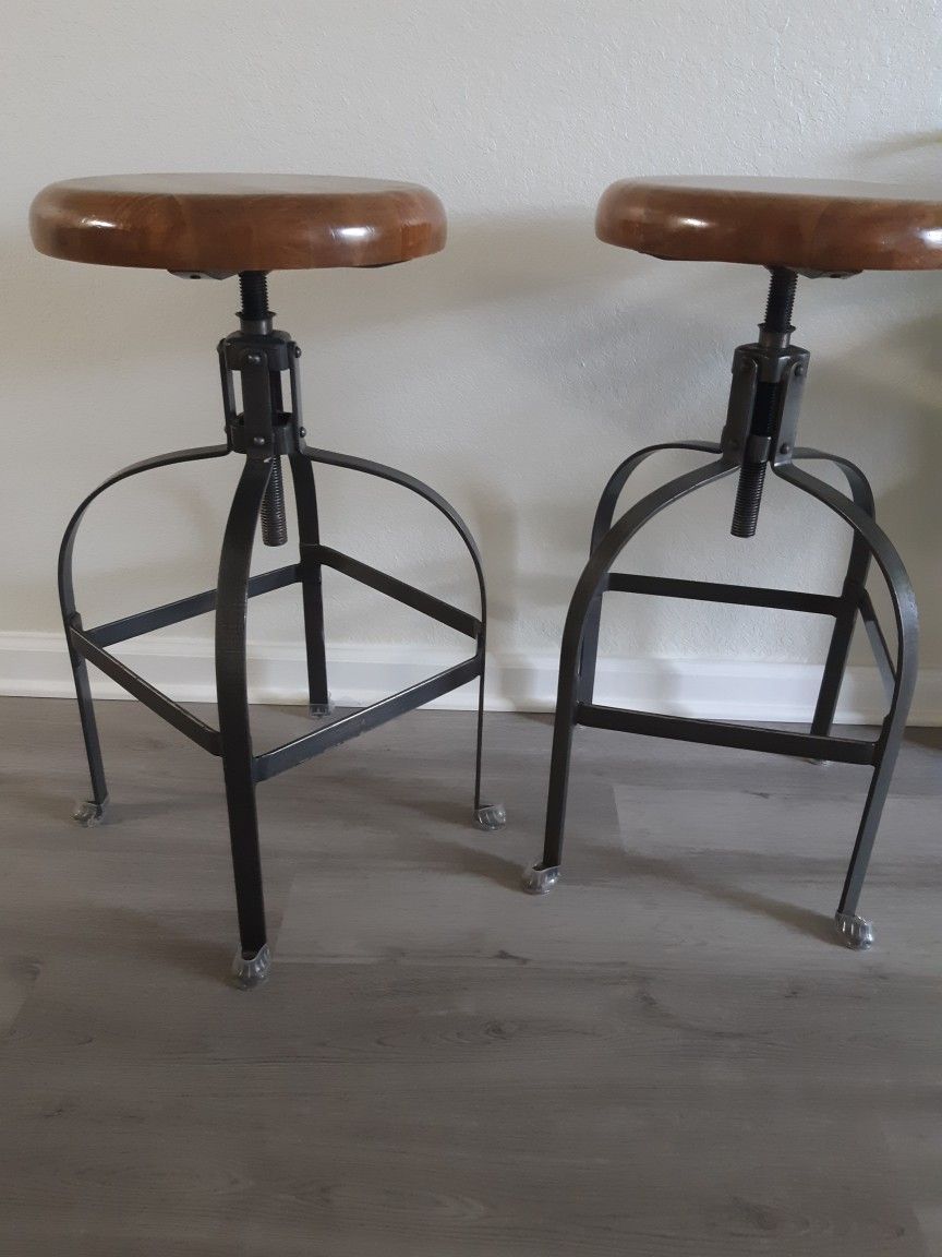 World Market Adjustabkes Swivel BARSTOOLS Set Of Two For $95 In EXCELLENT CONDITION