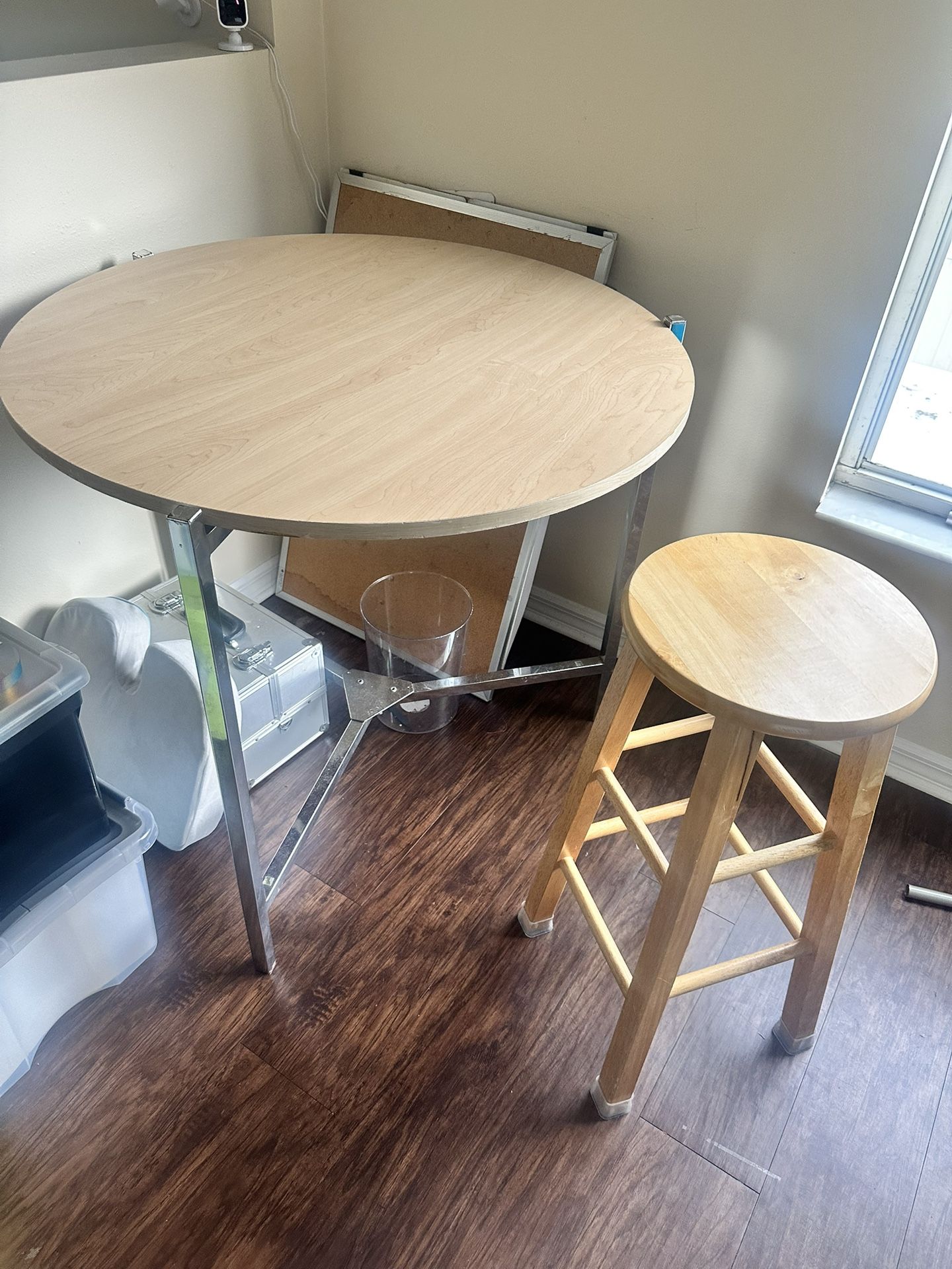 Round Table With Foldable Base And Stool
