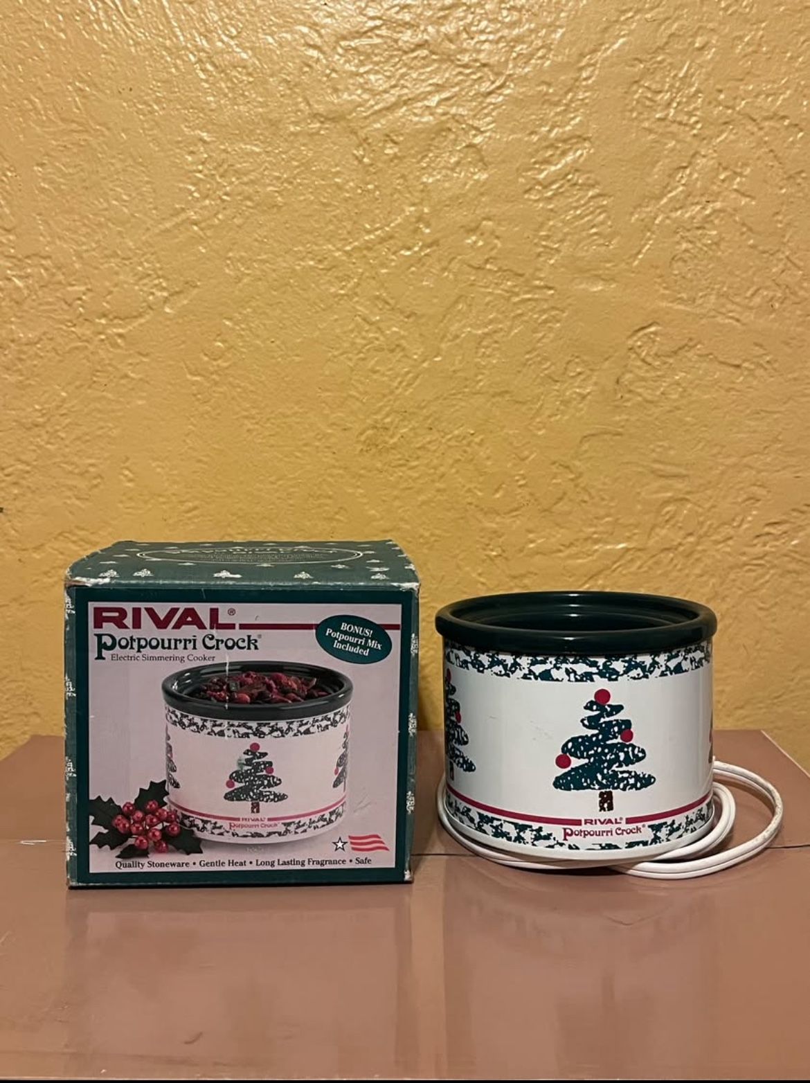 Vintage Rival 3206 Potpourri Crock Electric Simmering Pot (WORKS)