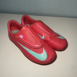 Kids 13.5 Nike Mercurial  Soccer Cleats 