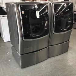 New Scratch And Dent LG Twin Load Washer And Dryer Set. 1 year Warranty 