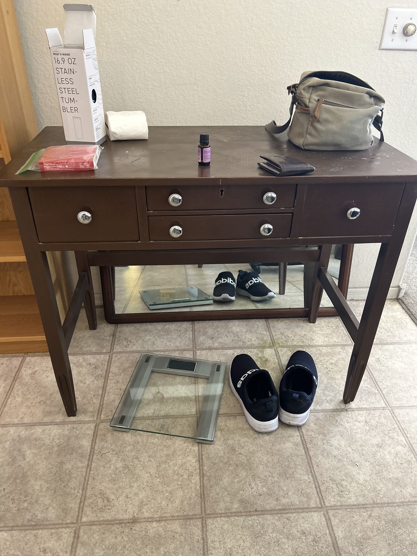 Small Wooden Desk With Drawers