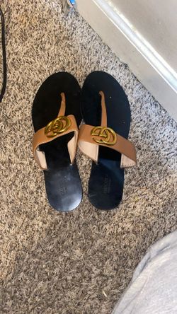(Willing To Negotiate)Gucci Double G thong sandals