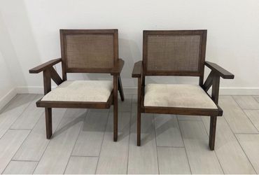Accent chairs