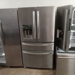 Beautiful 25 Cubic Foot Whirlpool 4 Door Refrigerator Comes With Free Delivery Vancouver Area
