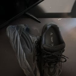 Yeezy 700 vanta store for sale