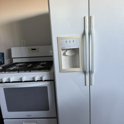 Kitchen Appliances Refrigerator Stove Microwave 