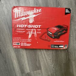 Milwaukee M-18 Hot Shot Jump Starter. 3841-20