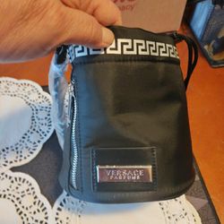 NEW VERSACE (SEE PICS )   PICK ⛏️ UP ONLY
